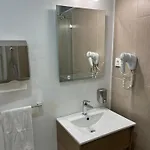 Bora אכסניה לאגוּ‏ש