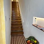 Bora לאגוּ‏ש
